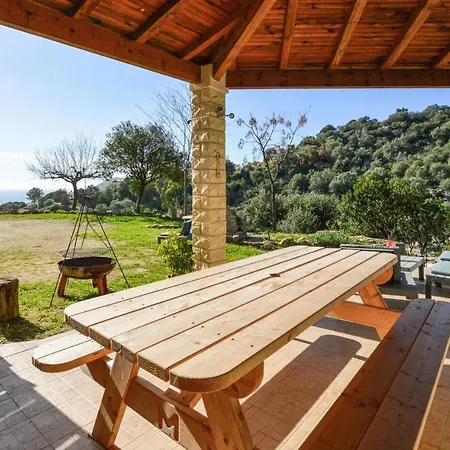 3 Bedroom Amazing In Casaglione