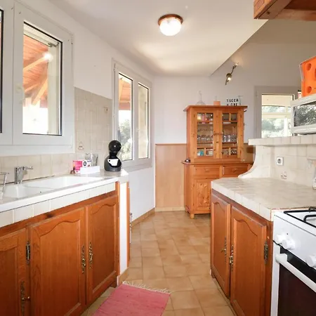 3 Bedroom Amazing In Casaglione